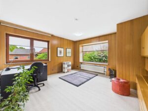 Büro EG