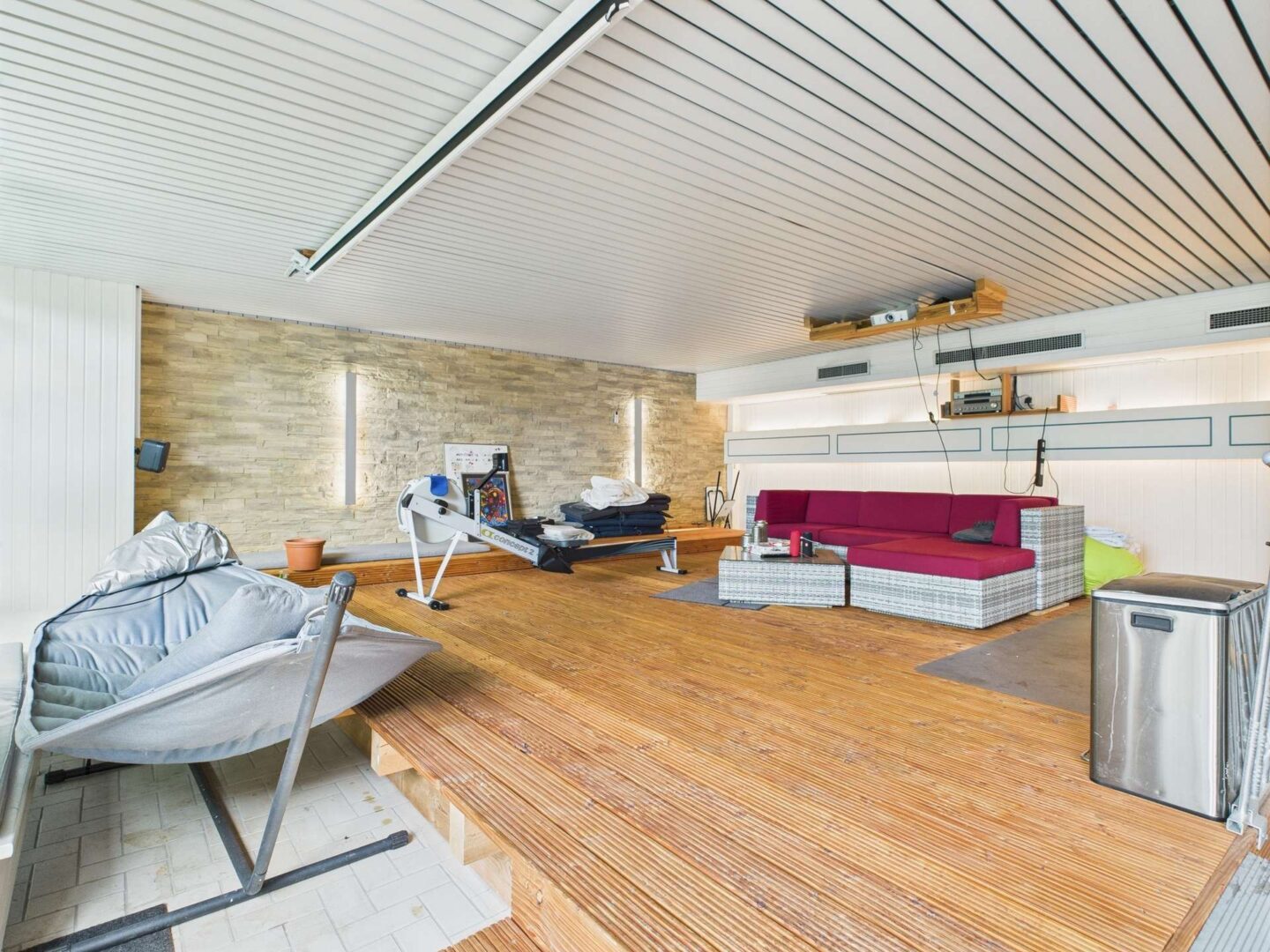 Schwimmbad Ebene derzeit