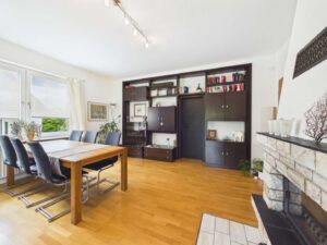 Essbereich + Zugang Büro